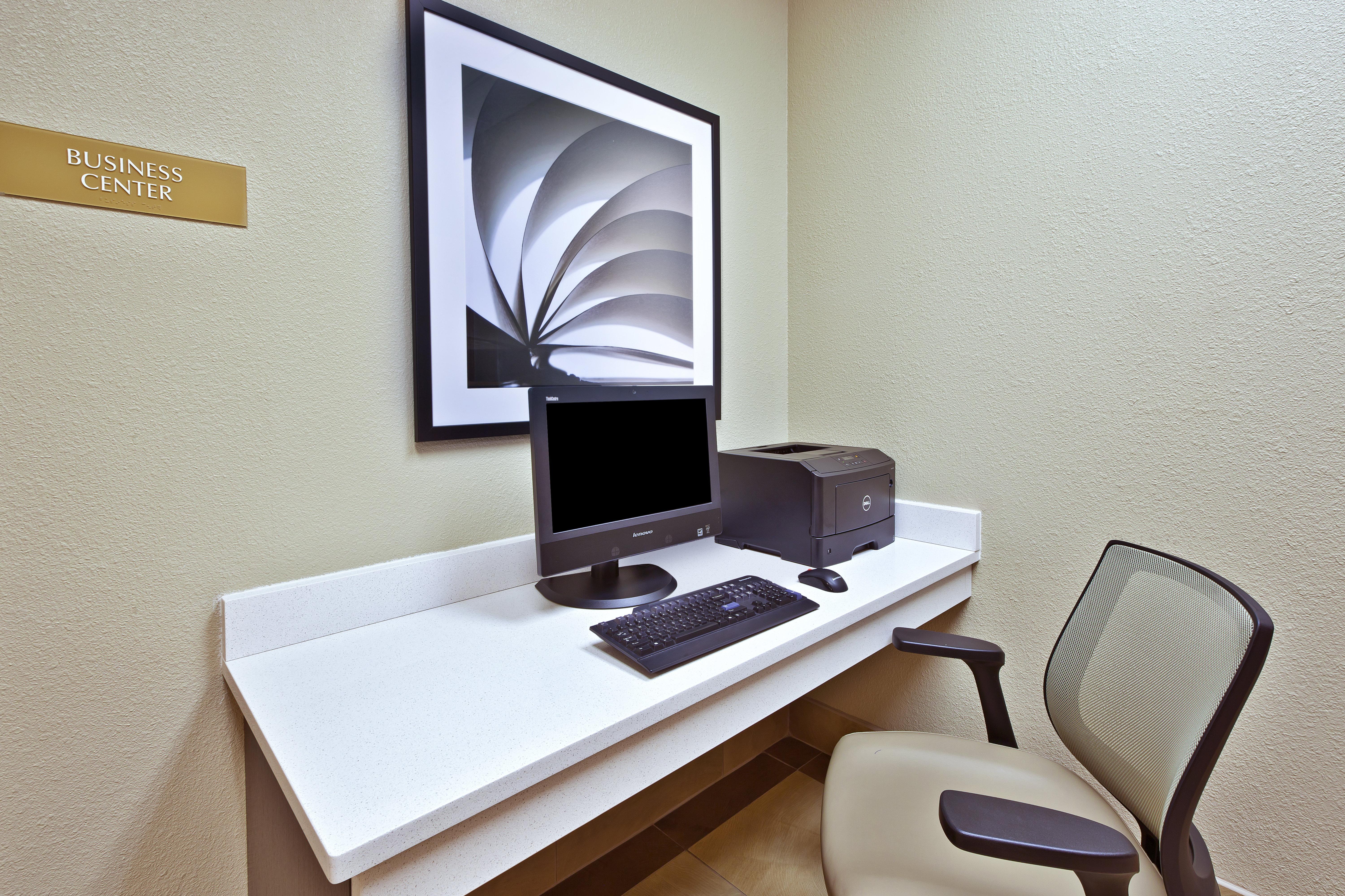 Candlewood Airport By Ihg Indianapolis