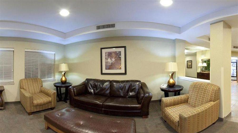 Candlewood Airport By Ihg Indianápolis
