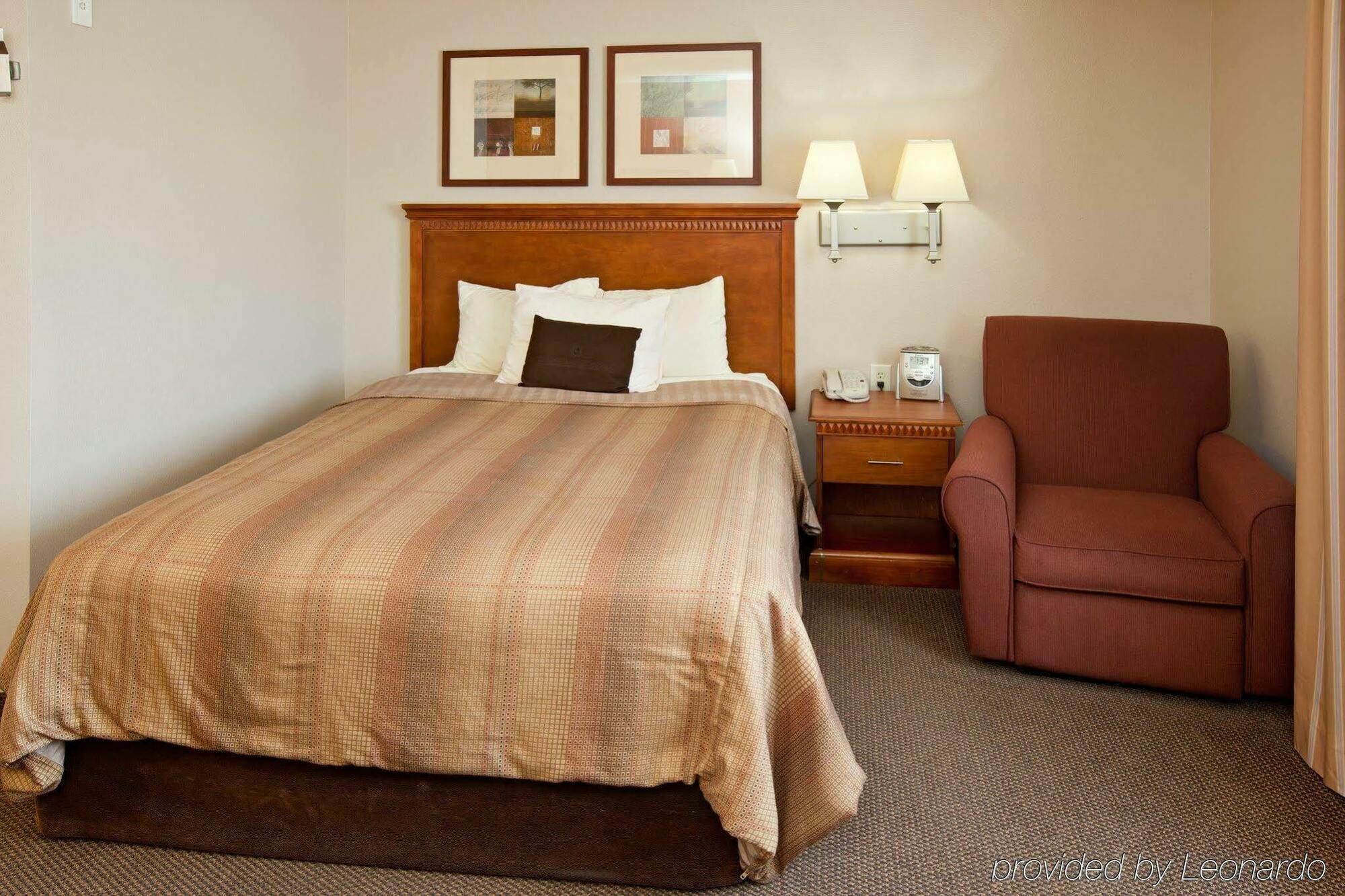 Candlewood Airport By Ihg